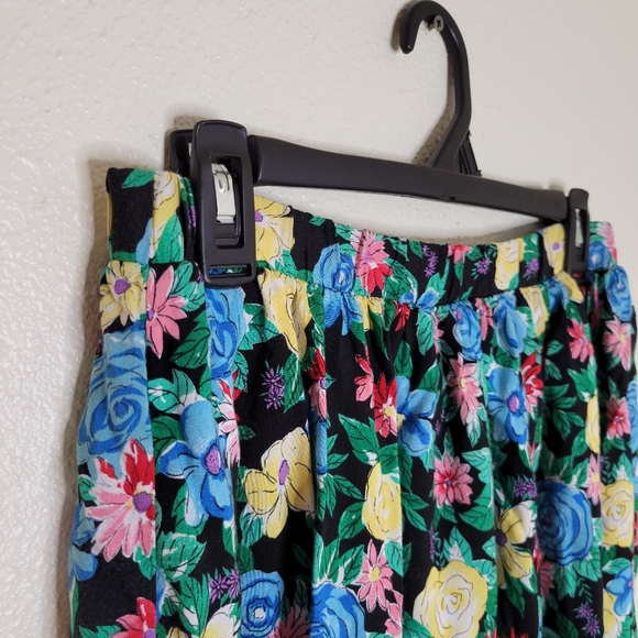 Vintage Floral Skirt - Picture 5 of 7